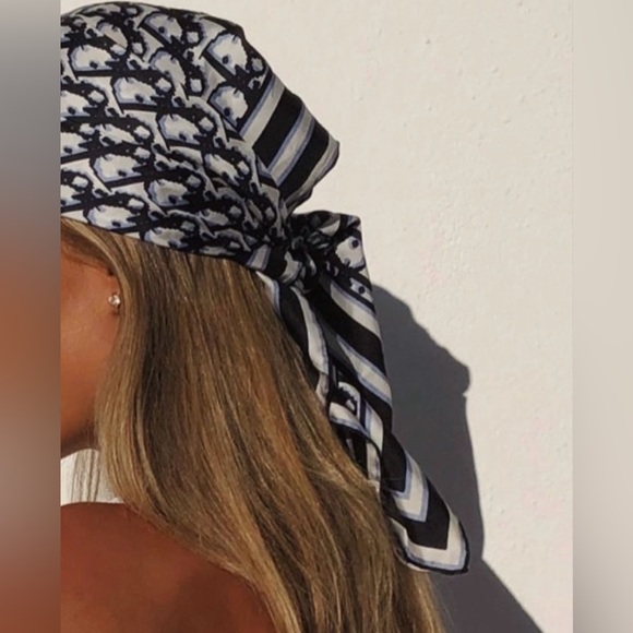 Christian Dior Vintage Trotter Scarf💙 - Picture 3 of 9